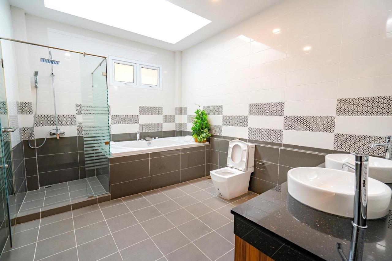 Silverlake Oasis : Pool Villa Na Chom Thian Εξωτερικό φωτογραφία